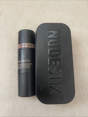 NUDESTIX Bondi Bae Bronzer Stick